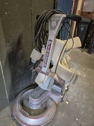 Polijstmachine, Pioneer
